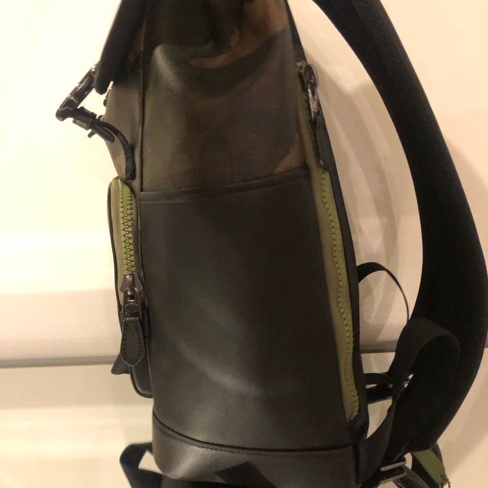 Coach camouflage leather back pack - Picture 3 of 8